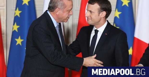Френският президент Еманюел Макрон поиска от турския си колега Реджеп