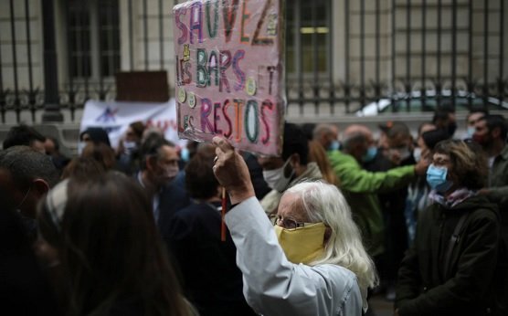 Собственици на барове и ресторанти в Марсилия протестират заради мерките срещу коронавируса