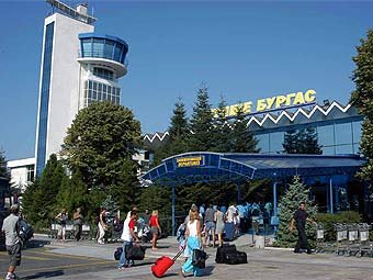 Концесионната такса за летищата във Варна и Бургас се отлага за 2021 г.