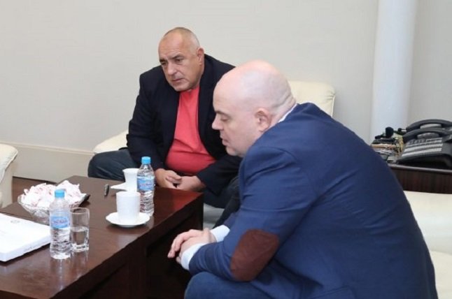 PM Boyko Borissov (left) and Prosecutor General Ivan Geshev (archive)