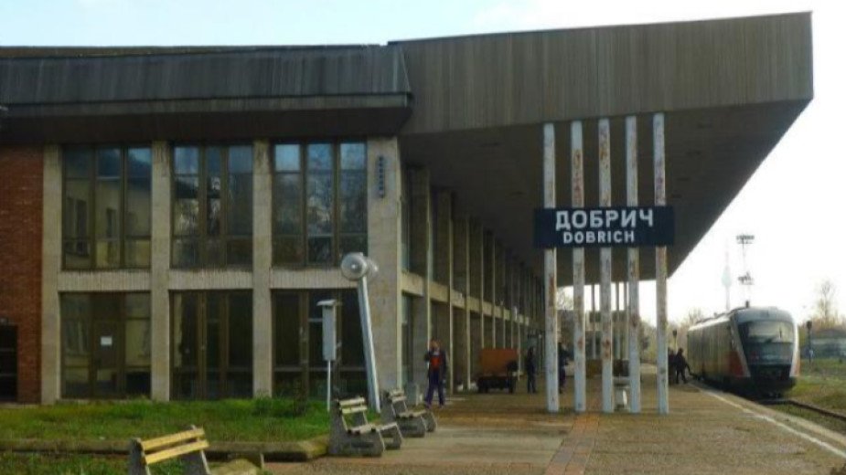 Добрич остана без влакове до края на октомври