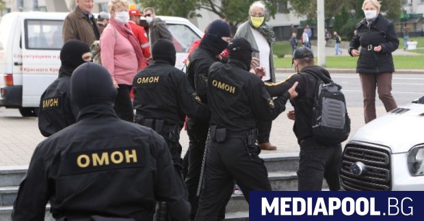 Над 500 души са били задържани по време на неделните