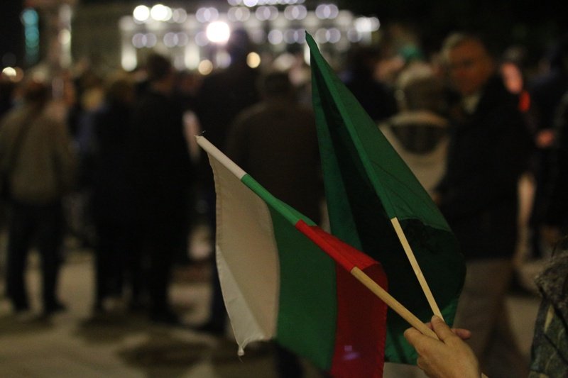 Ден 102: Протестът готви "изненада" и продължава с участие на българи от Германия