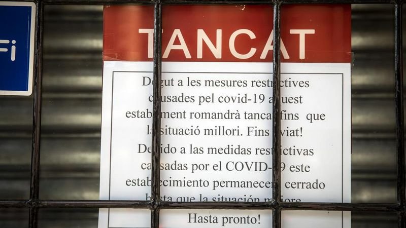 Каталуния затваря баровете и ресторантите за 15 дни