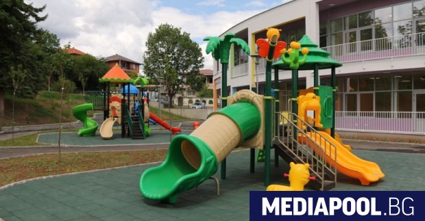 Две дежурни детски градини отваря столичният кмет Йорданка Фандъкова за
