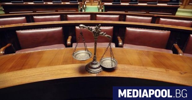 Съюзът на съдиите в България ССБ и водещи адвокати призоваха