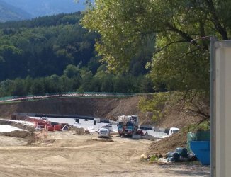 Държавата и Столична община бездействат цял месец за строежа тип "замък" във Витоша