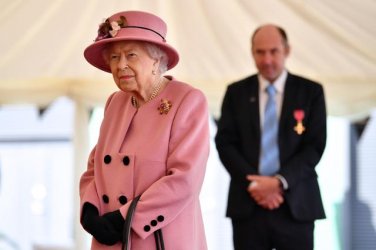 Коледното послание на британската кралица е отложено заради неяснотата около Брекзит
