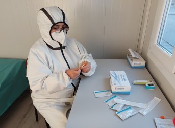 Вече няма пречка България да приравни антигенните тестове с PCR