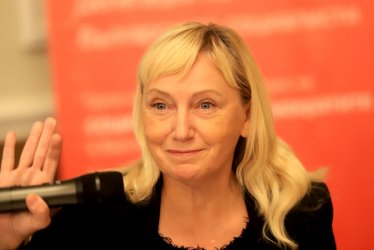 Елена Йончева, сн. БГНЕС
