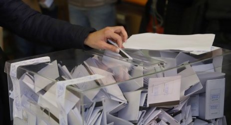 Не може да се отменя правото на карантинираните да гласуват, заяви Ваня Нушева