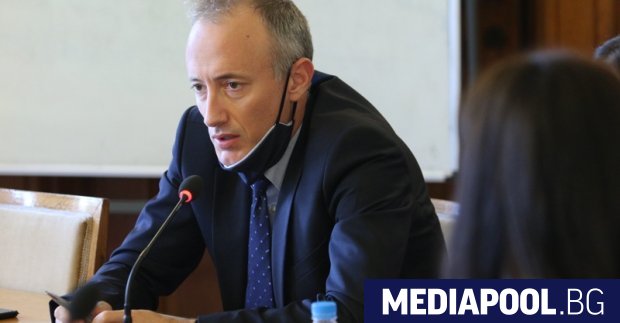 Министърът на образованието и науката Красимир Вълчев коментира проблемите с