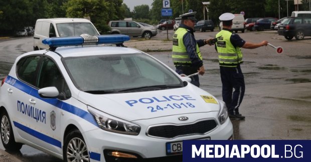 Употребил алкохол шофьор на лек автомобил блъсна патрулка на РПУ Нова