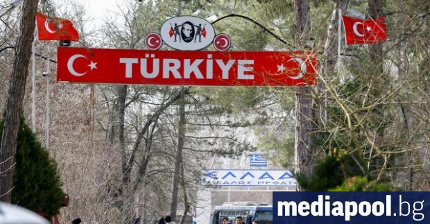 Четирима бежанци задържани в Северозападна Турция твърдят че били бити