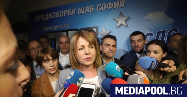 Софийският кмет Йорданка Фандъкова ще напасва зеления билет който позволява
