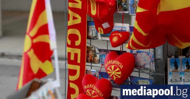 Правителството обвини македонските управляващи че водят дипломатическа и медийна кампания
