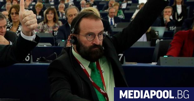 Лицемерие Една единствена дума е достатъчна за да поставим диагнозата не