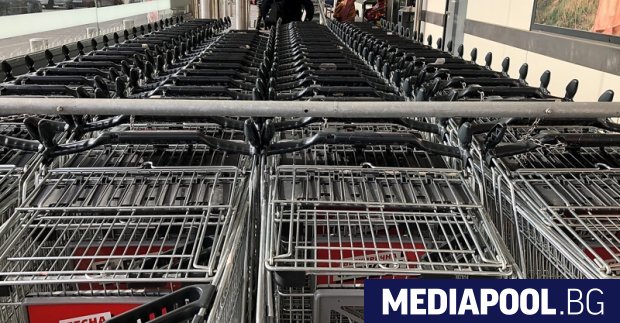 Полицията ще е на пост пред големите хипермаркети в Пловдив