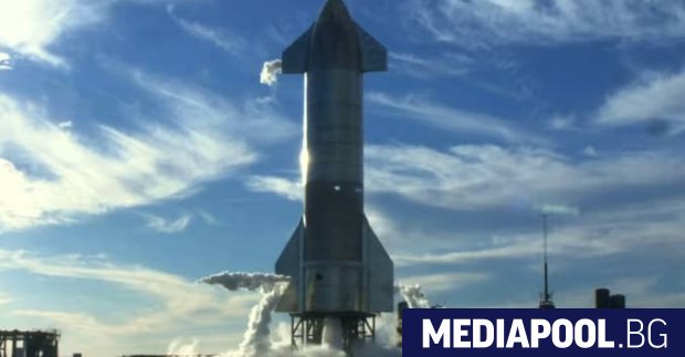 Най-мащабният прототип на марсианската ракета на SpaceX успешно излетя от
