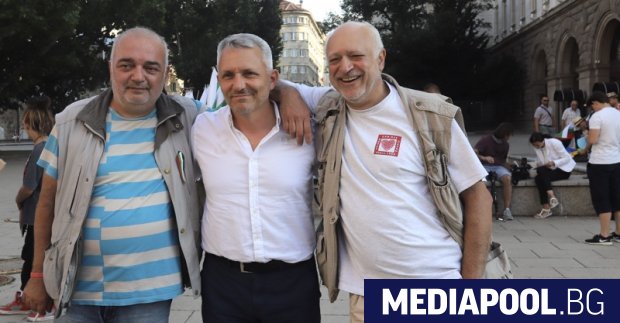 Отровното трио водещ организатор на над 100 те дни безспирни протести