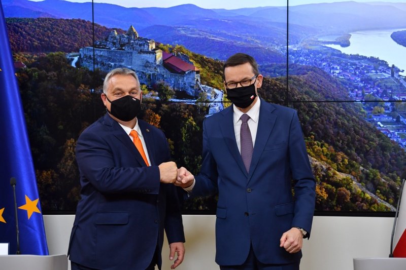 Премиерите на Унгария и Полша Виктор Орбан и Матеуш Моравецки, сн. БГНЕС
