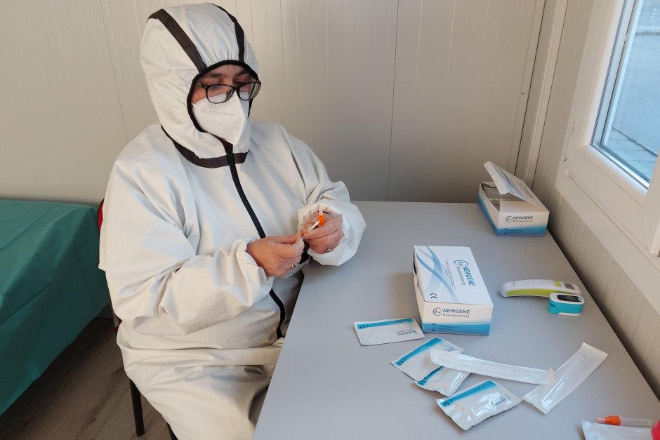 Вече няма пречка България да приравни антигенните тестове с PCR