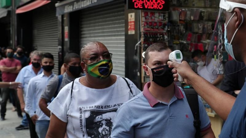Пандемията отново набира сила в Латинска Америка