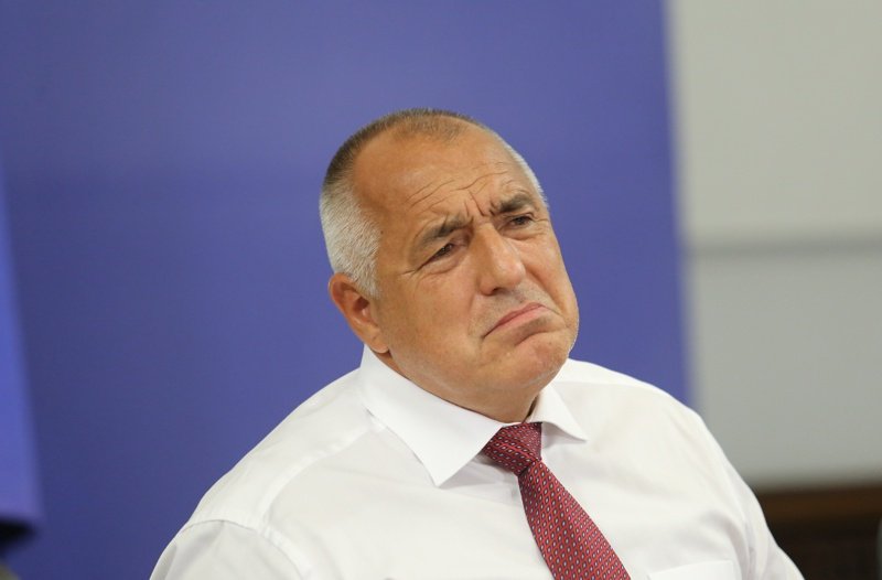 Какво стана с оставката на Борисов?