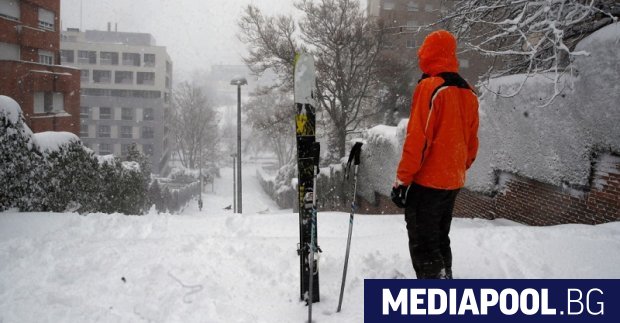 Снежната буря която се стовари върху Испания и парализира Мадрид