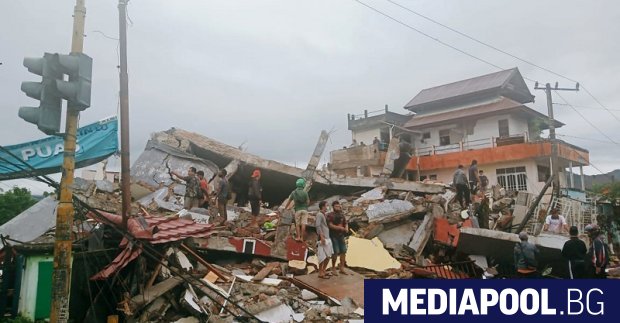Силно земетресение с магнитуд 6 2 на индонезийския остров Сулавеси е