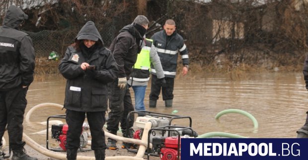 Четирима министри обясняват в парламента причините които потопиха България след