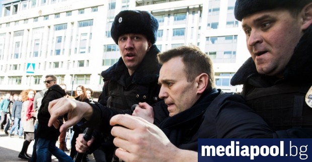 Арестуването на Алексей Навални при пристигането му в Москва е