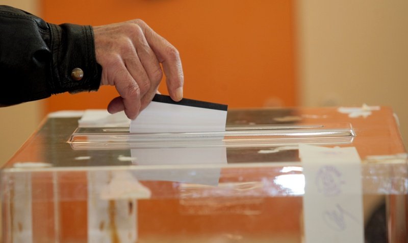 "Алфа рисърч": Шест партии влизат в парламента, ГЕРБ води с 2.4% пред БСП