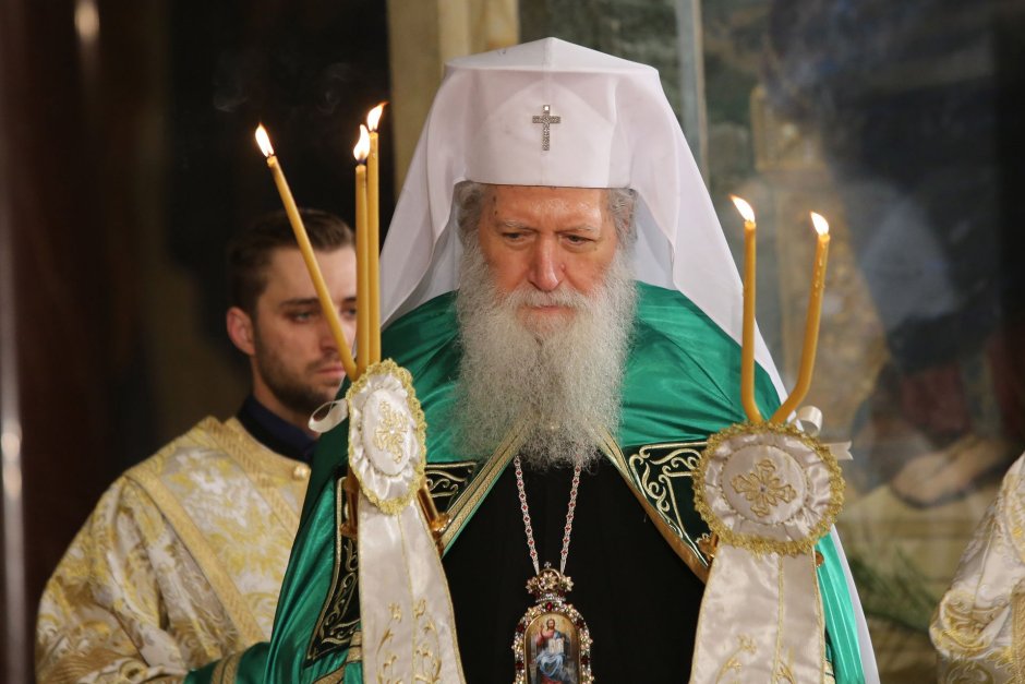 Патриарх Неофит: Нека временните трудности не подкопават вярата ни
