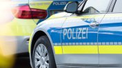 Гости на детски рожден ден в Германия се скриха в долапи от полицията