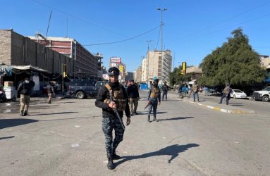 Близо 30 убити и над 70 ранени в двоен самоубийствен атентат на пазар в Багдад