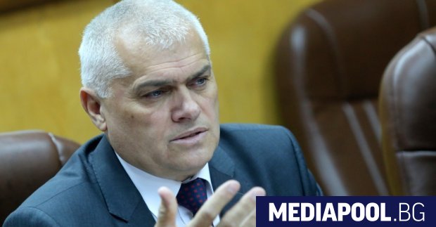 Бившият вътрешен министър Валентин Радев е подписал с чиста съвест