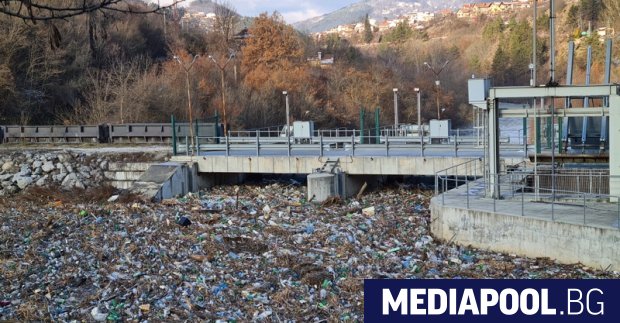 През изминалата 2020 г 75 кмета са били глобени за