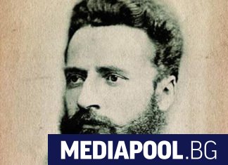 Не плачи майко не тъжи на Христо Ботев се превръща