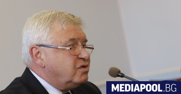 Министърът на финансите Кирил Ананиев е дал положителен резултат на