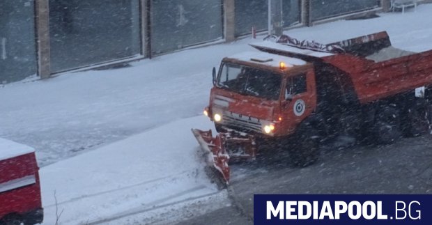 Източна България е в снежен капан Частично бедствено положение е