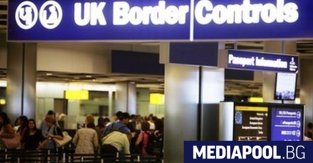 Великобритания ще обяви задължителна карантина за пристигащите, която ще се