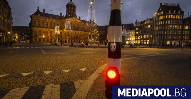 Парламентът на Нидерландия одобри снощи въвеждането на вечерен час в