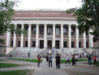 Масачузетският технологичен институт и Харвардският университет са най-добрите в света