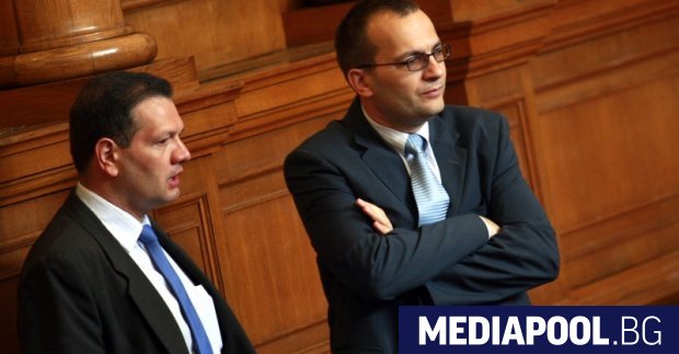 Демократична България ДБ обяви пълния списък с кандидат депутатите си