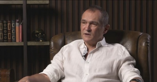 Укриващият се в Дубай бизнесмен Васил Божков предложи на шоумена