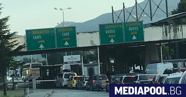 Български превозвачи заплашват със спонтанно блокиране на движението през граничния