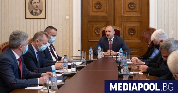 Президентът Румен Радев събра шефовете на службите за сигурност, за