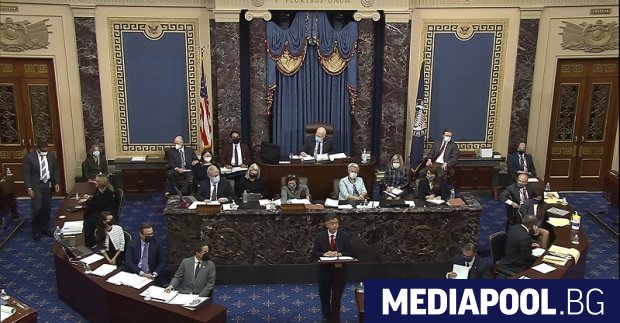 Американският Сенат се събра на заседание за втория ден от