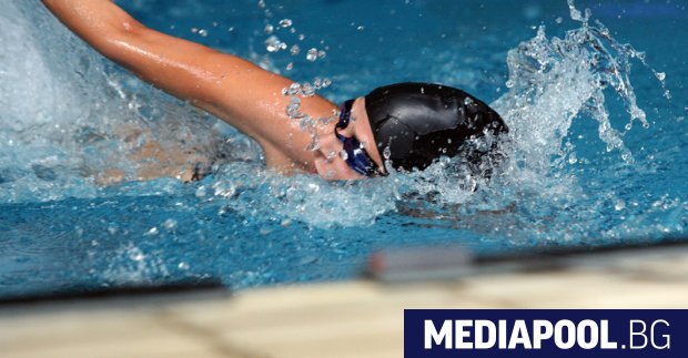 Трима български национални състезатели по плуване са дали положителни проби